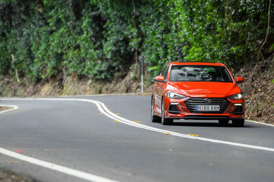  Hyundai Elantra SR Turbo 2016 года  (AU) (фото 22 из 31)